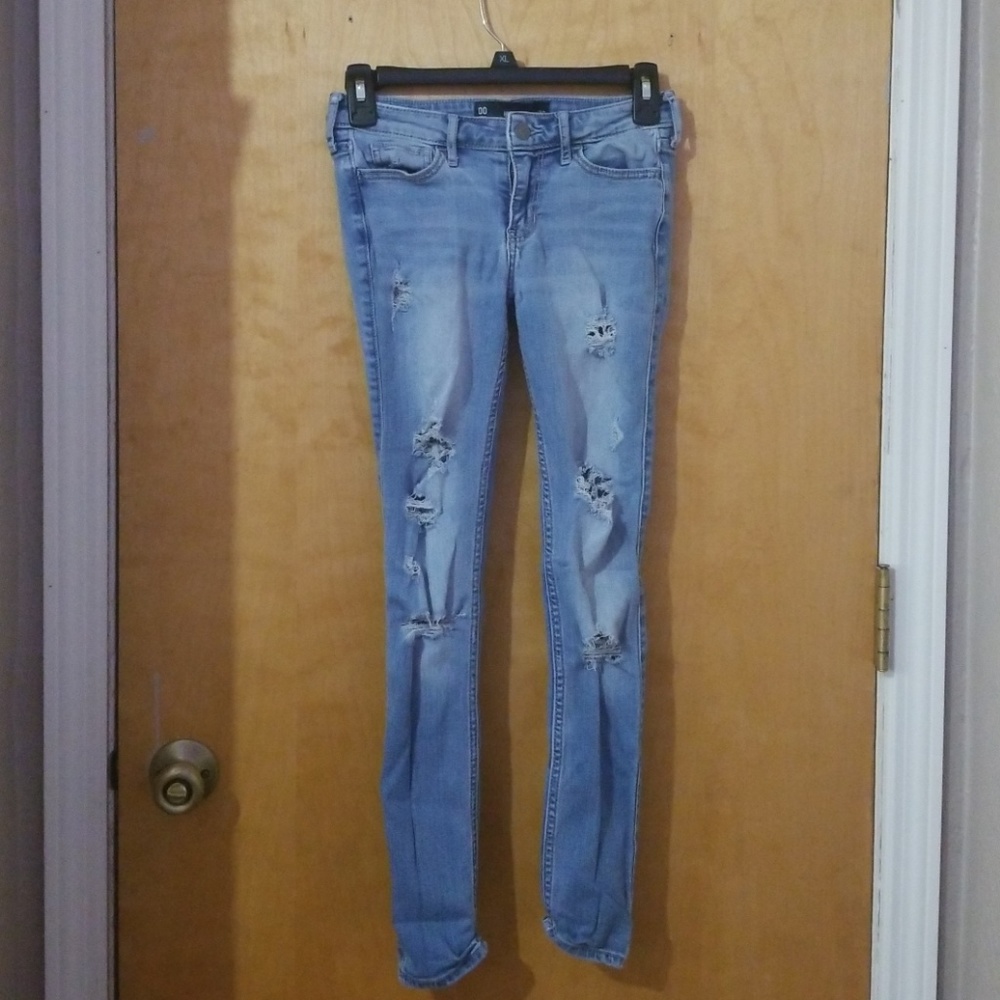 Hollister Light Ripped Jeans